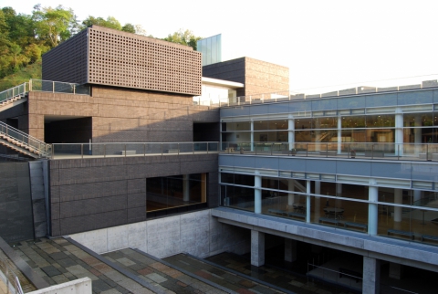 Ceramics Park Mino, Arata Isozaki