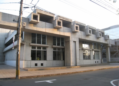 Art Plaza, Arata Isozaki