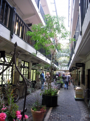 Senba Building, Osaka