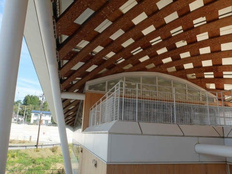 gare d'Onakawa / Yupoppo, Shigeru Ban