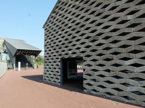 Hoshakuji gareJR,Kengo Kuma