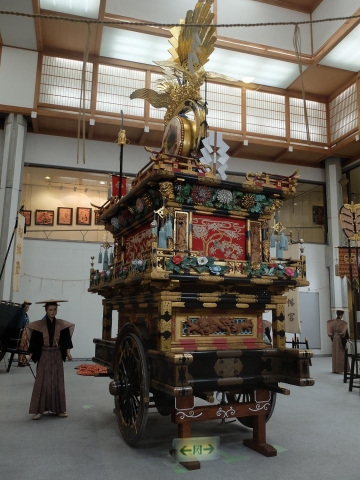 Yataikaikan, Takayama